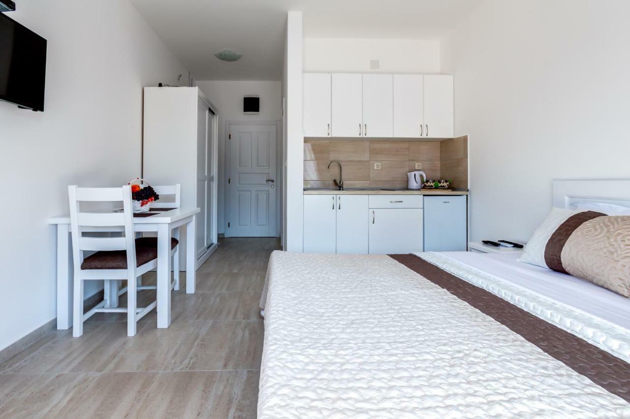 Villa San Apartments 티바트 외부 사진