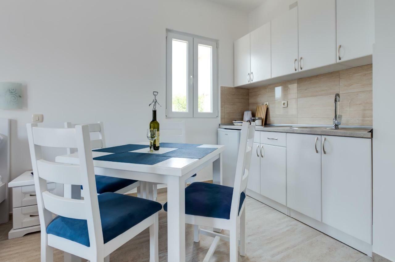 Villa San Apartments 티바트 외부 사진