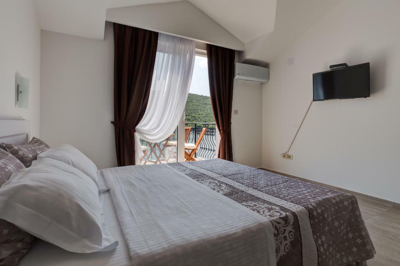 Villa San Apartments 티바트 외부 사진