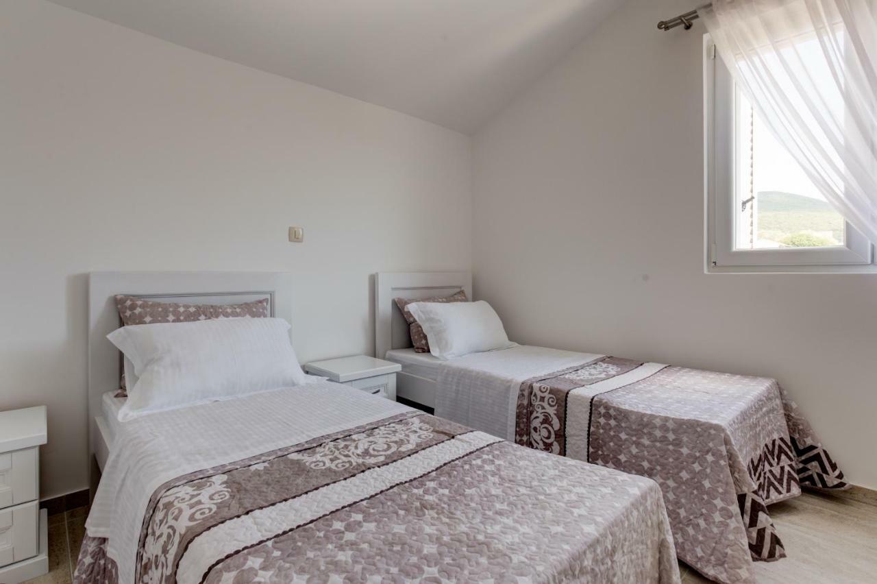 Villa San Apartments 티바트 외부 사진