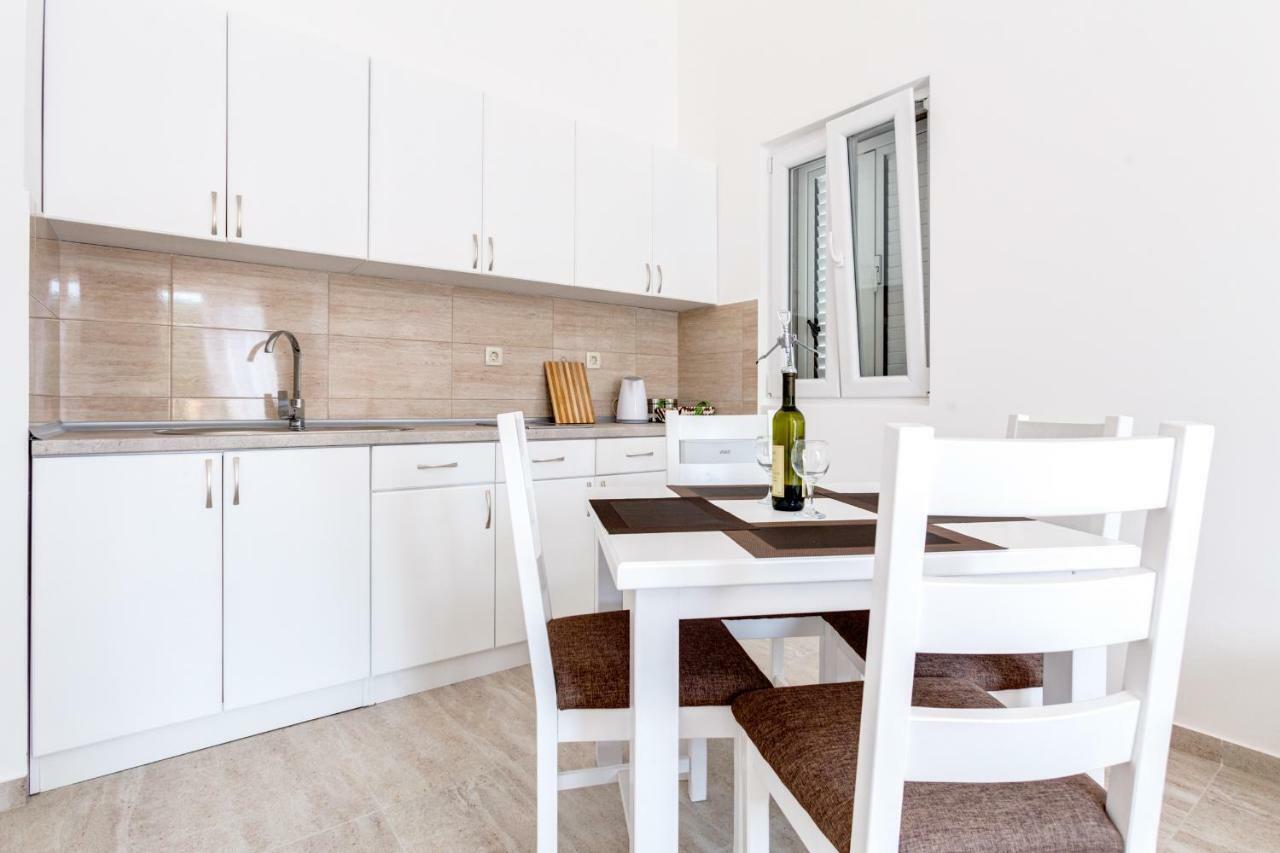 Villa San Apartments 티바트 외부 사진